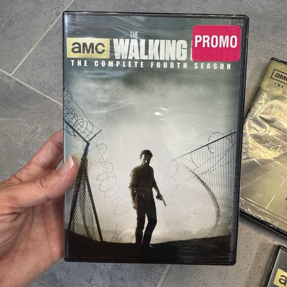The Walking Dead Complete Series Seasons 1–7 DVD Box Set – New & Sealed - Picture 6 of 13